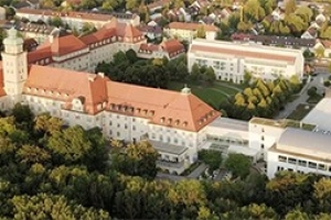 仁醫(yī)訪學(xué) | 博觀而約取，厚積而薄發(fā)