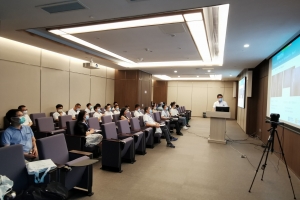 中德萬里連線，討論脊柱疑難病例