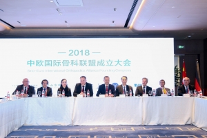 流水不爭先，爭的是滔滔不絕