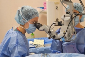 重醫(yī)新青年 - 左航嘉：熱愛為帆、精進為槳，在眼科醫(yī)療的星辰大海中破浪前行！